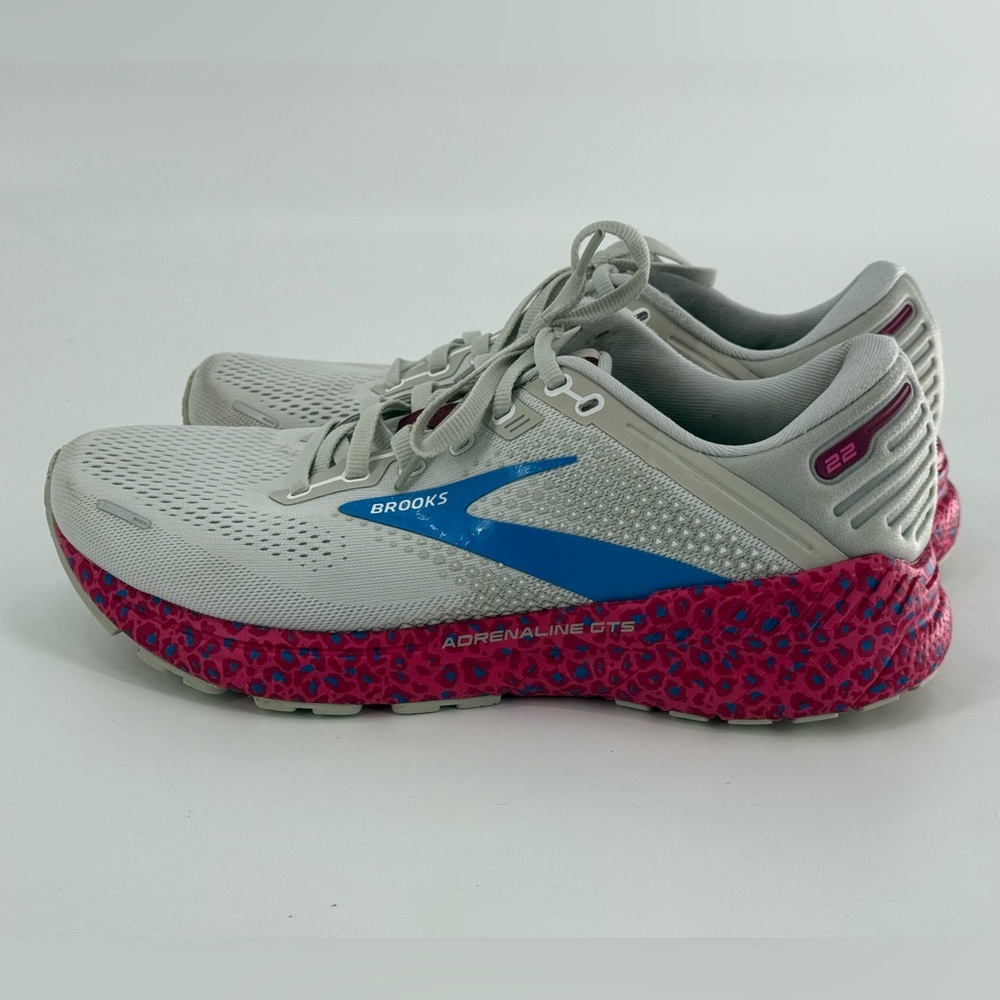 Brooks Adrenaline GTS 22 Women’s 11